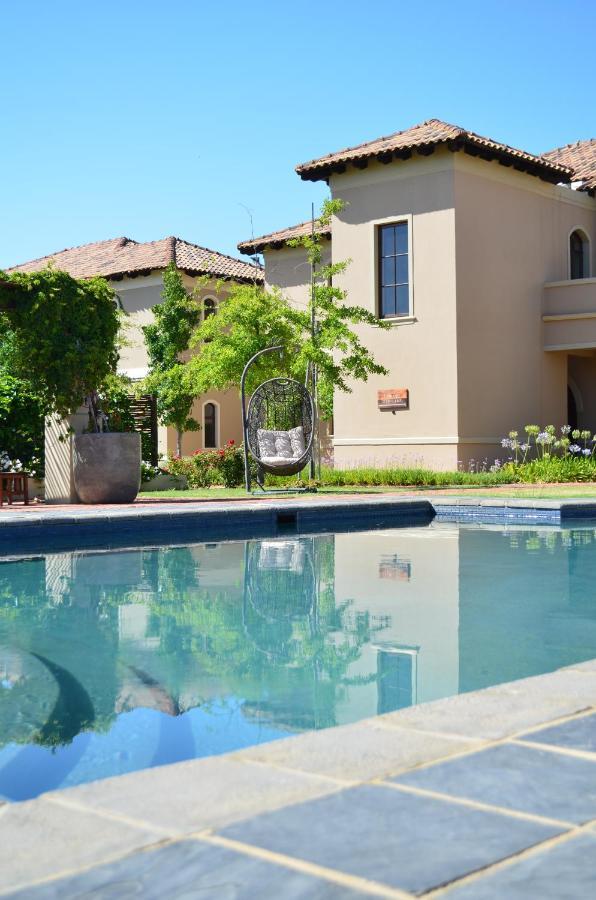 La Bella Vita Studios Paarl Luaran gambar